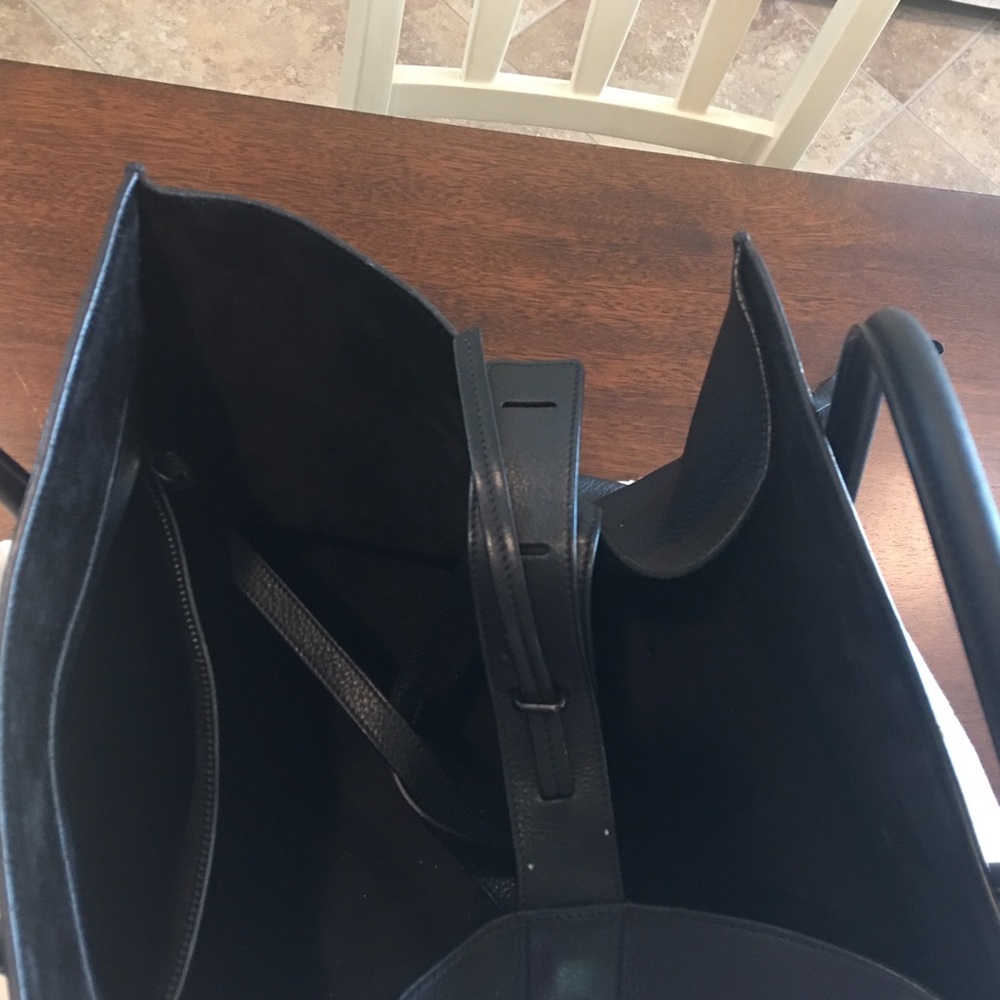 Celine Medium Phantom Tote - Picture 7 of 7